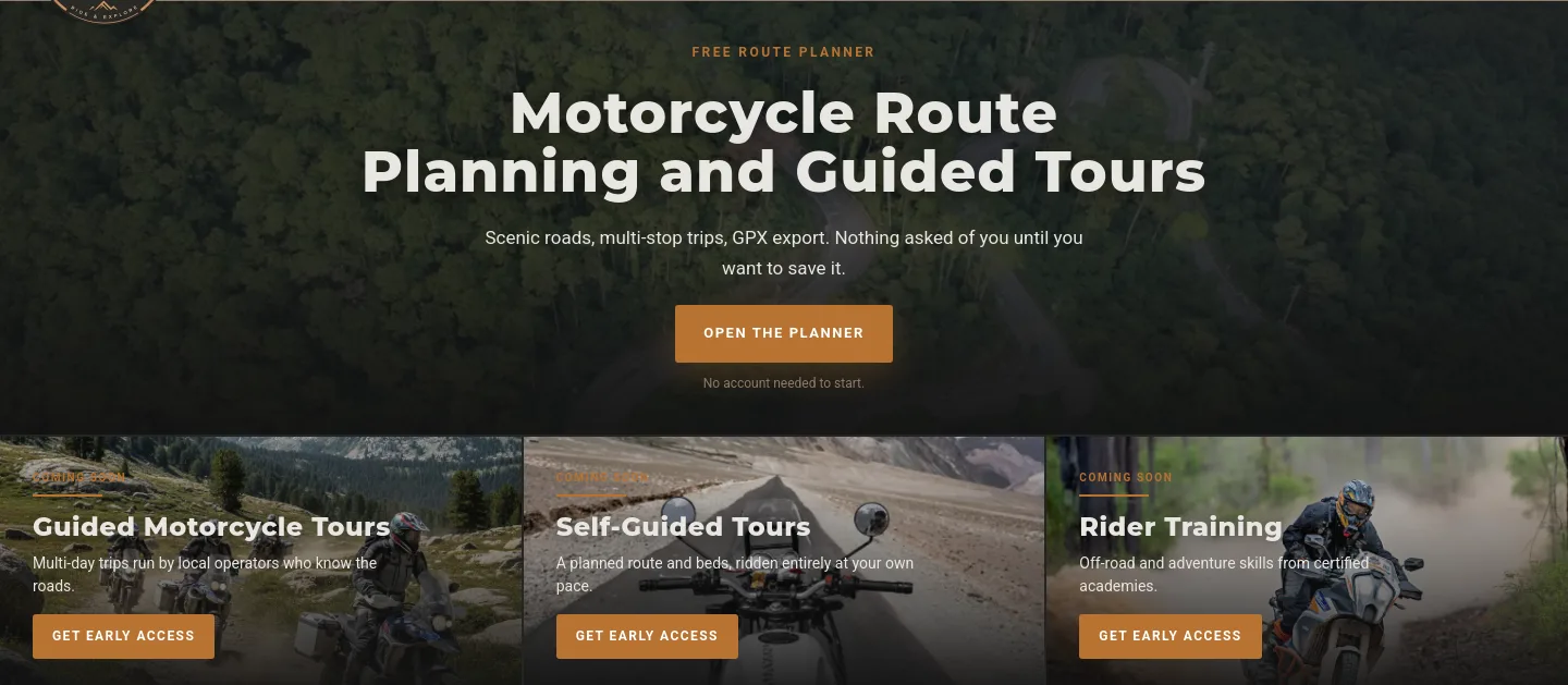travel-riders.com — a real Hero section